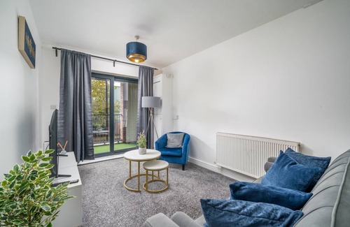 Canning Town Apartment | 90 m² Apartment ∙ 2 bedrooms ∙ 5 guests