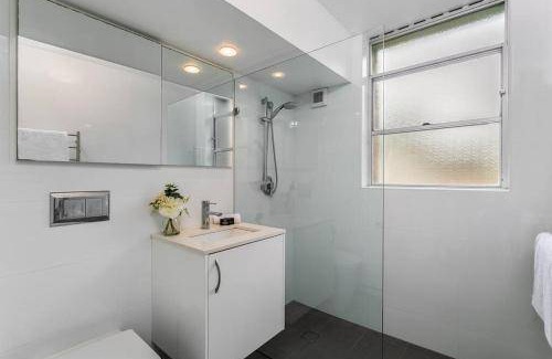 Cremorne Apartment | 90 m² Apartment ∙ 1 bedroom ∙ 4 guests