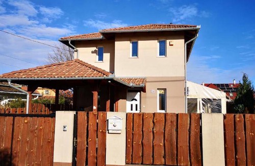 Ganztelep Apartment | 90 m² Apartment ∙ 2 bedrooms ∙ 5 guests