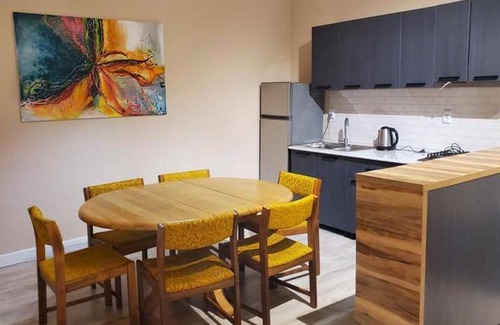 Kutaisi Apartment | 90 m² Apartment ∙ 3 bedrooms ∙ 9 guests