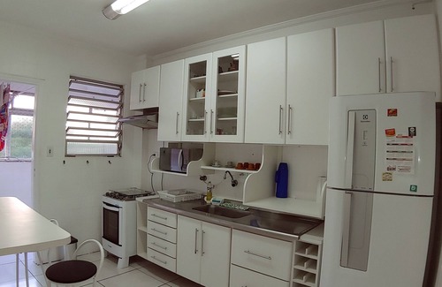 Asturias Apartment | 90 m2 apt - Wifi, air conditioned, screened - close to everything between Asturias and Tombo