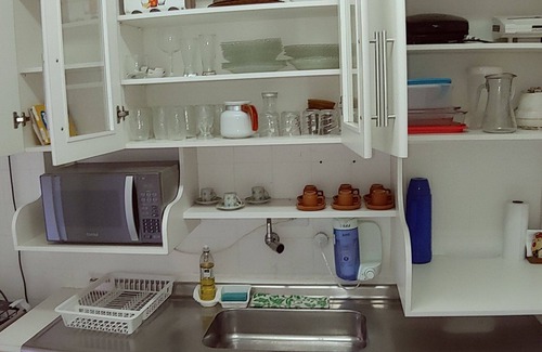 Asturias Apartment | 90 m2 apt - Wifi, air conditioned, screened - close to everything between Asturias and Tombo