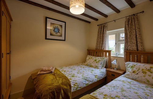 Avon Dassett Cottage | 90 m² Cabin ∙ 2 bedrooms ∙ 4 guests