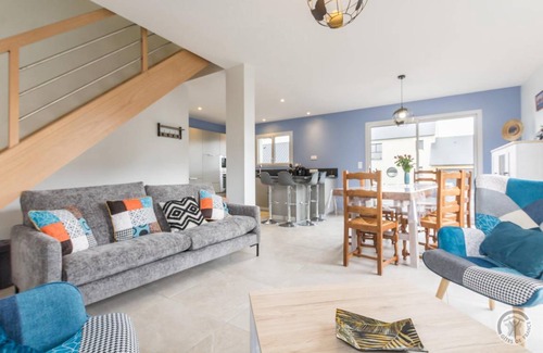Montmartin-sur-Mer House | 90 m² Gîte ∙ 3 bedrooms ∙ 6 guests