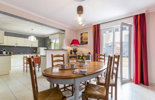 Pontorson House | 90 m² Gîte ∙ 3 bedrooms ∙ 6 guests