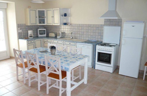 Reville House | 90 m² Gîte ∙ 3 bedrooms ∙ 6 guests