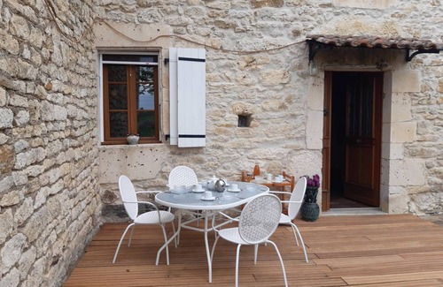 Livers-Cazelles House | 90 m² Gîte ∙ 2 bedrooms ∙ 5 guests