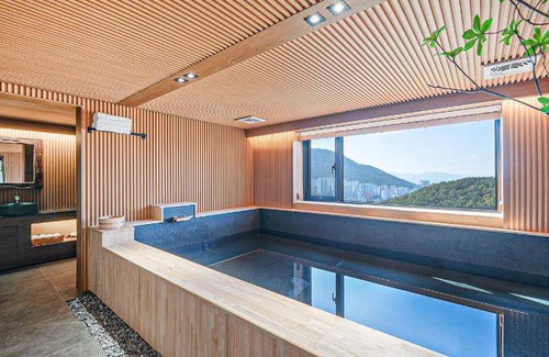 Buk-gu Hotel | 90 m² Hotel ∙ 2 bedrooms ∙ 8 guests
