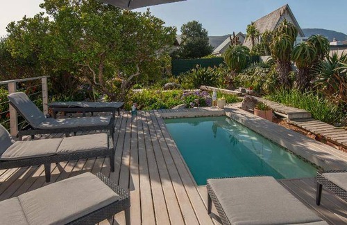 Sandbaai Hotel | 90 m² Hotel ∙ 2 bedrooms ∙ 127 guests