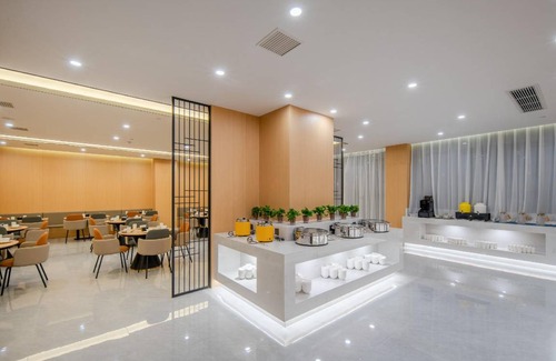 Tunxi Hotel | 90 m² Hotel ∙ 2 guests