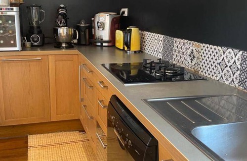 Cenon House | 90 m² House ∙ 1 bedroom ∙ 3 guests