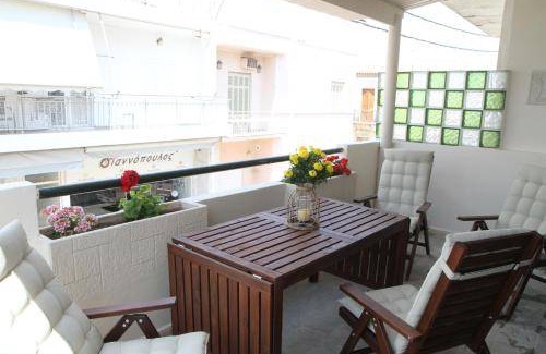 Nea Palatia House | 90 m² House ∙ 2 bedrooms ∙ 4 guests