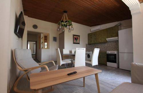 Nea Palatia House | 90 m² House ∙ 2 bedrooms ∙ 4 guests