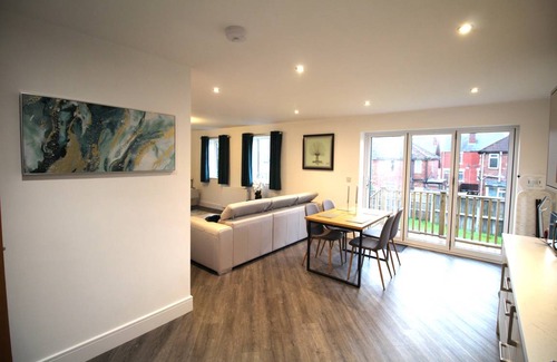 Ridgeway House | 90 m² House ∙ 2 bedrooms ∙ 4 guests