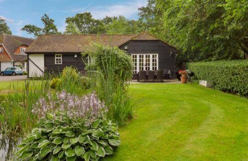 Guildford House | 90 m² House ∙ 2 bedrooms ∙ 4 guests