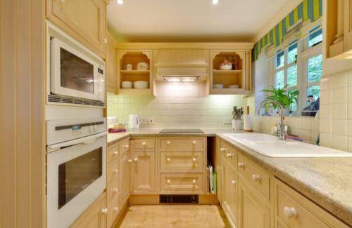 Guildford House | 90 m² House ∙ 2 bedrooms ∙ 4 guests