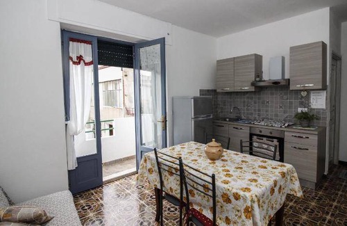 Sant'Antioco House | 90 m² House ∙ 2 bedrooms ∙ 4 guests