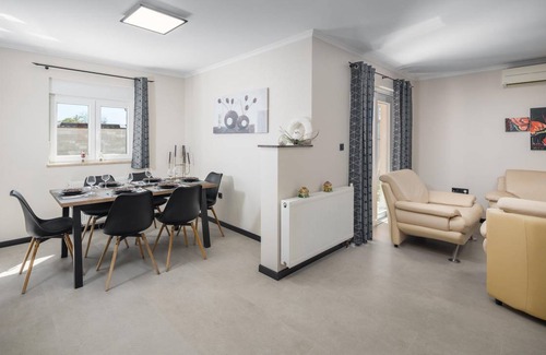 Zbandaj House | 90 m² House ∙ 3 bedrooms ∙ 6 guests