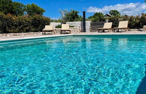 Zadvarje House | 90 m² House ∙ 3 bedrooms ∙ 8 guests