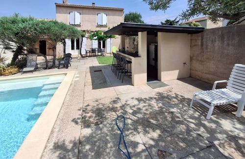 Sorgues House | 90 m² Maisonette ∙ 3 bedrooms ∙ 6 guests