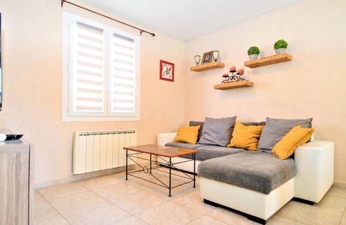 Sorgues House | 90 m² Maisonette ∙ 3 bedrooms ∙ 6 guests
