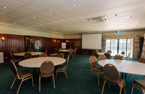 Wagga Wagga Hotel | 90 m² Motel ∙ 2 bedrooms ∙ 10 guests