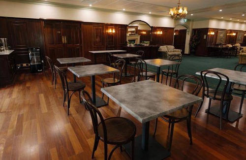 Wagga Wagga Hotel | 90 m² Motel ∙ 2 bedrooms ∙ 10 guests