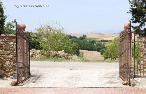 Orciatico Resort | 90 m² Private room ∙ 6 guests