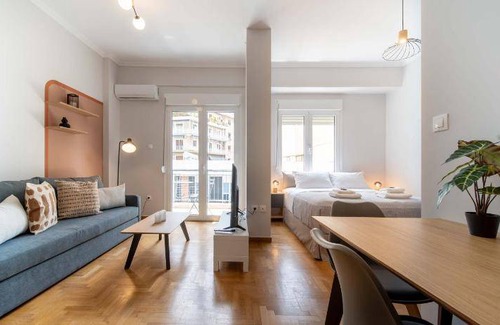 Platia Viktorias Apartment | 90 m² Serviced apartment ∙ 3 bedrooms ∙ 7 guests
