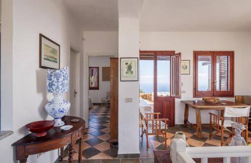 Pantelleria Villa | 90 m² Villa ∙ 2 bedrooms ∙ 4 guests