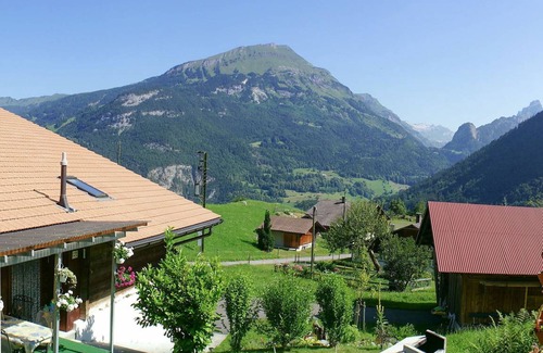 Innertkirchen Villa | 90 m² Villa ∙ 2 bedrooms ∙ 5 guests
