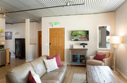 Avila Beach Apartment | 90 San Luis Street Unit A