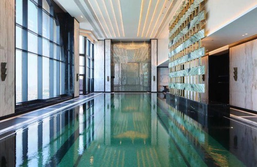 Diplomatic Area Hotel | 900 m² Hotel ∙ 127 guests