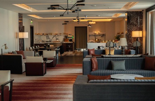 Diplomatic Area Hotel | 900 m² Hotel ∙ 127 guests
