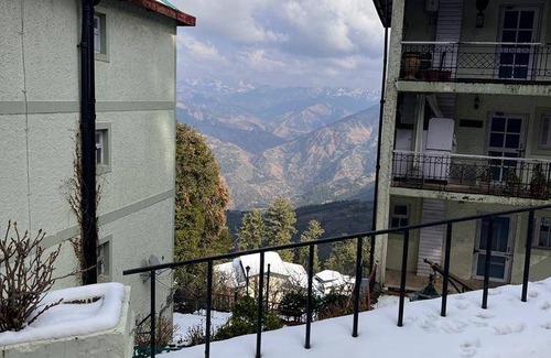 Mashobra House | 900 m² House ∙ 2 bedrooms ∙ 6 guests