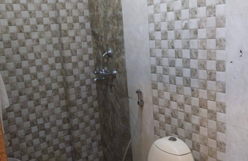 Indore House | 9000 m² House ∙ 15 bedrooms ∙ 2 guests