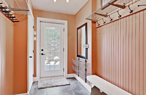 Stoneham House | 9009 chemin des Alpages