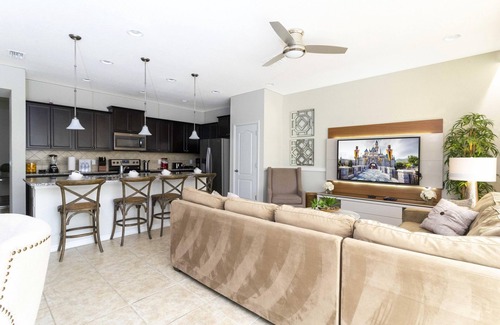 Four Corners House | 9027- Great Family Home near Disney, private pool, Windsor Westside Resort.