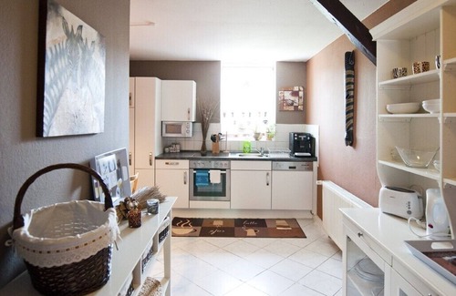 Hoenow House | 90m2 apartment Berlin sightseeing, country, nature, horse riding & pets welcome