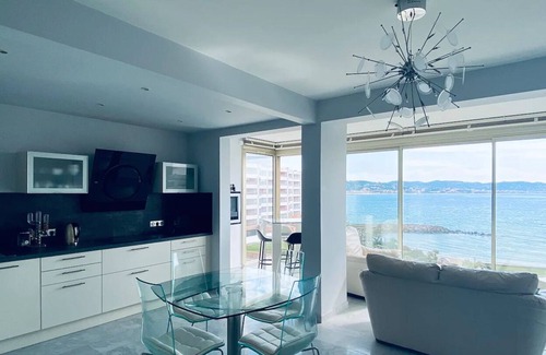 Mandelieu-la-Napoule Beach Apartment | 90m2 w/ beach and pool private