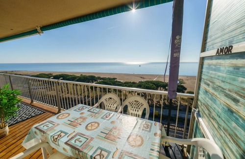 Malgrat de Mar Apartment | 91 m² Apartment ∙ 2 bedrooms ∙ 5 guests
