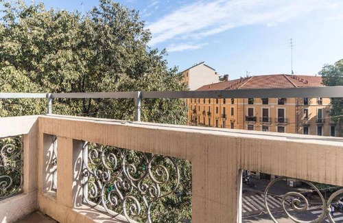 Magenta Apartment | 91 m² Apartment ∙ 2 bedrooms ∙ 5 guests