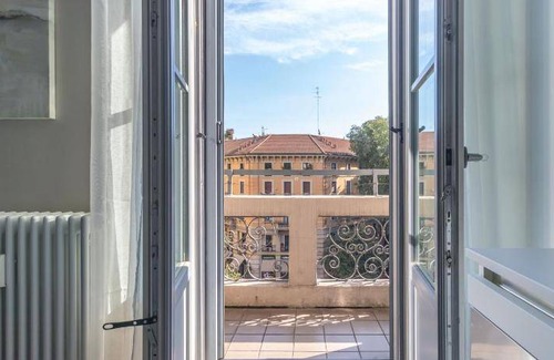 Magenta Apartment | 91 m² Apartment ∙ 2 bedrooms ∙ 5 guests