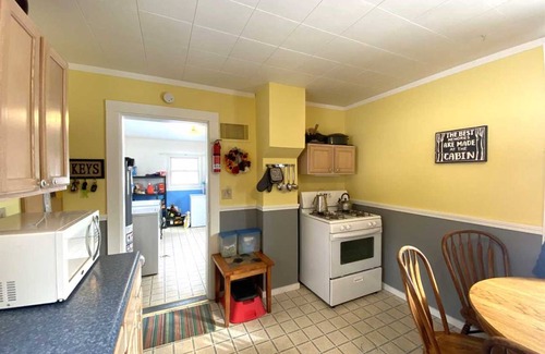 Brevort Cabin | 91 m² Cabin ∙ 2 bedrooms ∙ 4 guests