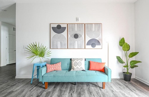 Orange Park Apartment | 9104- 1 Bed Sleeps 4 -Pool-Gym-Pet-EV