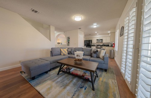 Mission Hills House | 911 Ocean Twelve Quiet Safe Family Reunion