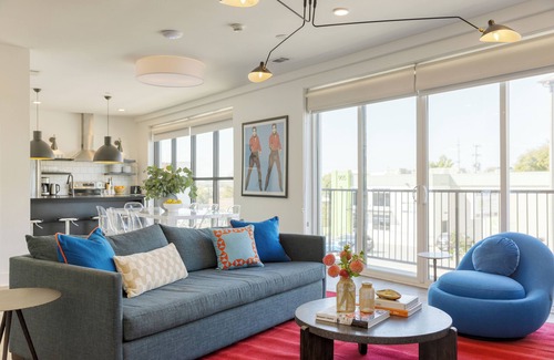 Historic Edgefield House | 916 Main 12 Unit Buyout - 30BDRs! Prvt Two Floors