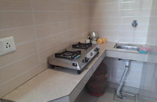 Lajpat Nagar Apartment | 92, 121, 74, 700 Foreigners place in cream location of lajpat nagar luxury apartment with fully equipped private kitchen wid gas n all utensils, fridge, Android tv, wifi and attached washroom, very safe and secure peaceful area all your sweet home