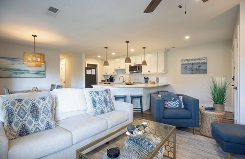 Hilton Head Island Villa | 92 Forest Gardens: Newly Remodeled Villa, Walk to Beach, Pool, Free Bikes