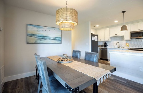 Hilton Head Island Villa | 92 Forest Gardens: Newly Remodeled Villa, Walk to Beach, Pool, Free Bikes